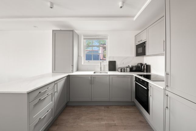 4 169a, Uxbridge Road, London photo 4