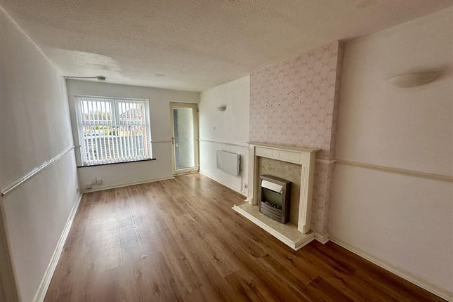 38, Exeter Drive, Leeds photo 2