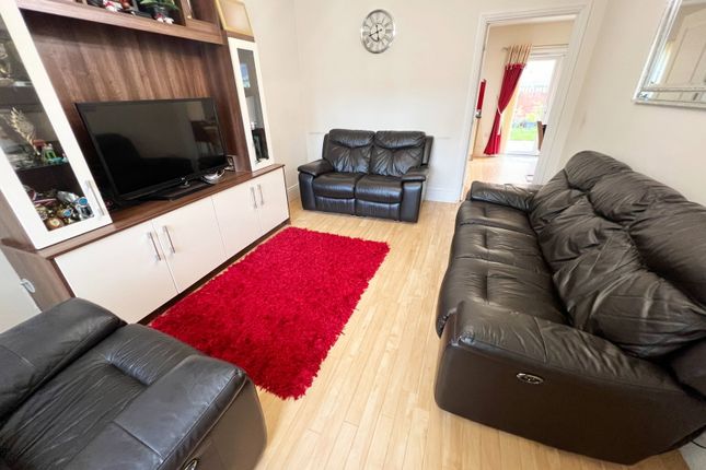 6, Bentley Close, Leicester photo 3