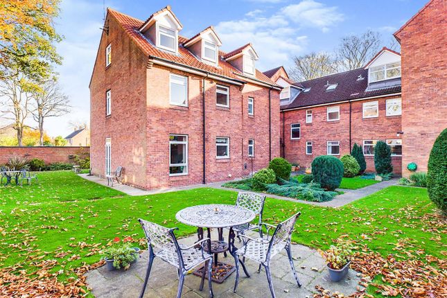 Thumbnail Flat for sale in Grayburn Court, Beverley