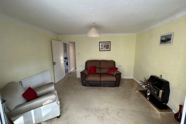 Hollybank Crescent photo 4
