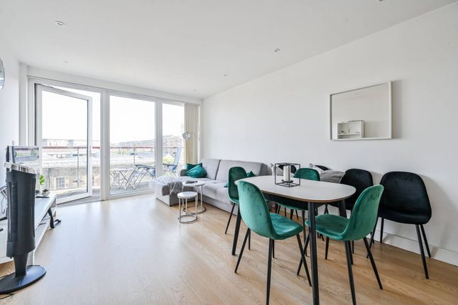 Flat for sale in Imperial Building, Woolwich Riverside, London
