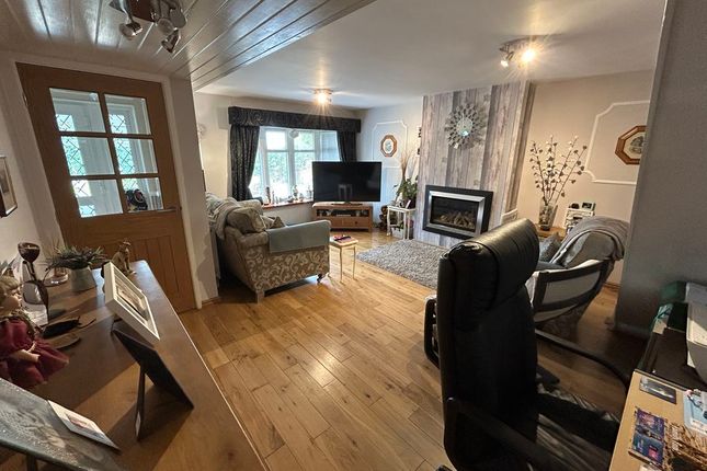 2, Ffordd Uchaf, Colwyn Bay photo 3
