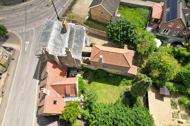 4 Station Road, Chatteris photo 2