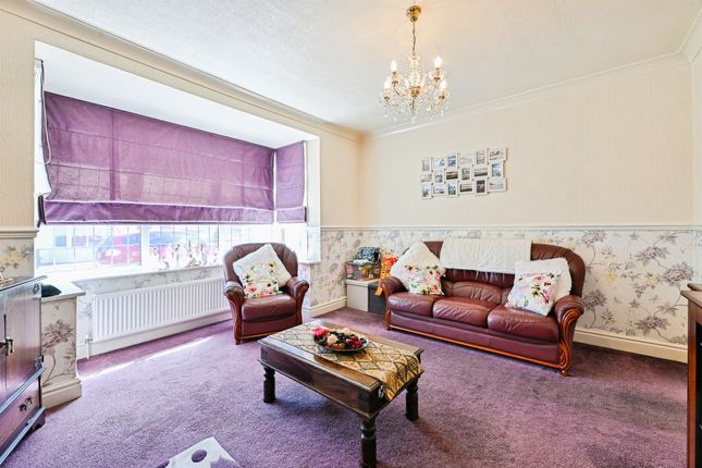 7, Charnwood Grove, Nottingham photo 3