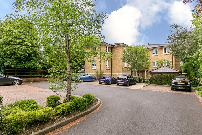 Thumbnail Flat for sale in Tupwood Lane, Caterham, Surrey