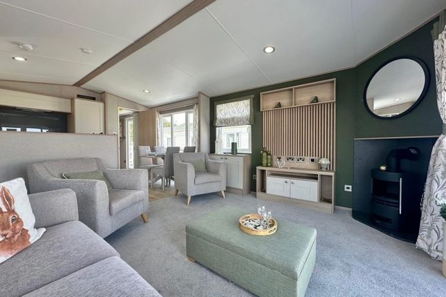 Broadland Sands Holiday Park, Corton photo 3