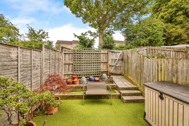 18, Hillside Drive, Frome photo 2