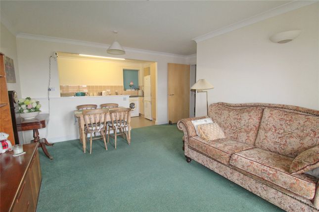37, Florence Court, Wiltshire photo 4
