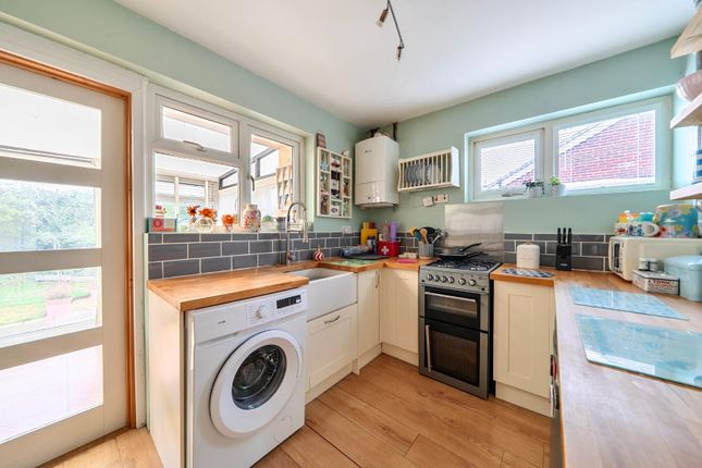 10, Manor Gardens, Emsworth photo 4
