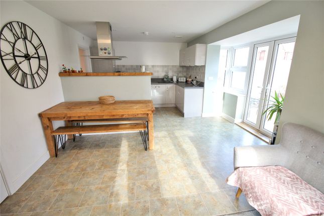 7, Dearle Road, Swindon photo 4