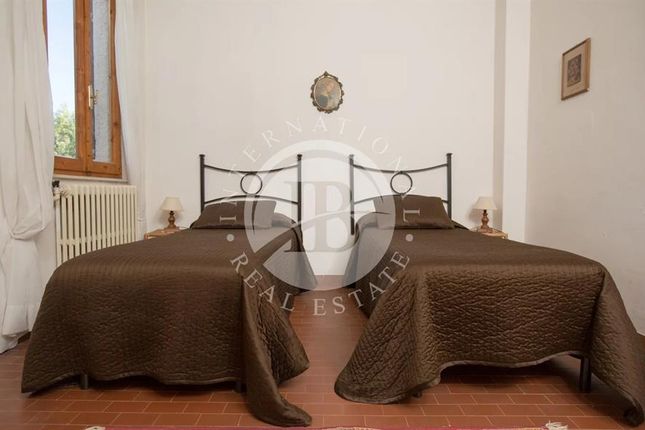 Villa for sale in Barberino Tavarnelle, Tuscany, 50021, Italy