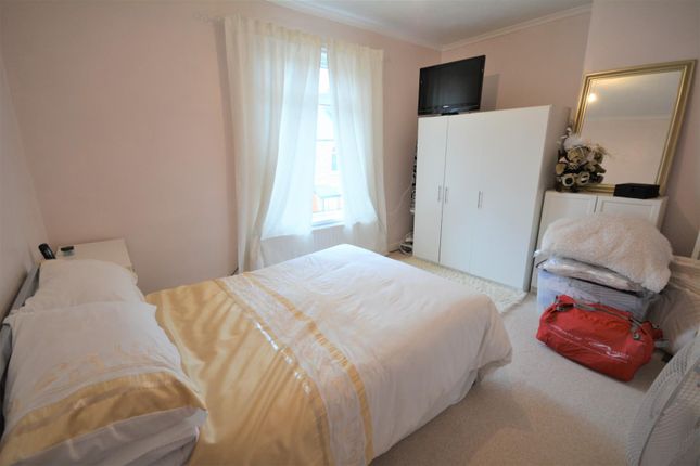 12, Russ Street, Crook photo 5