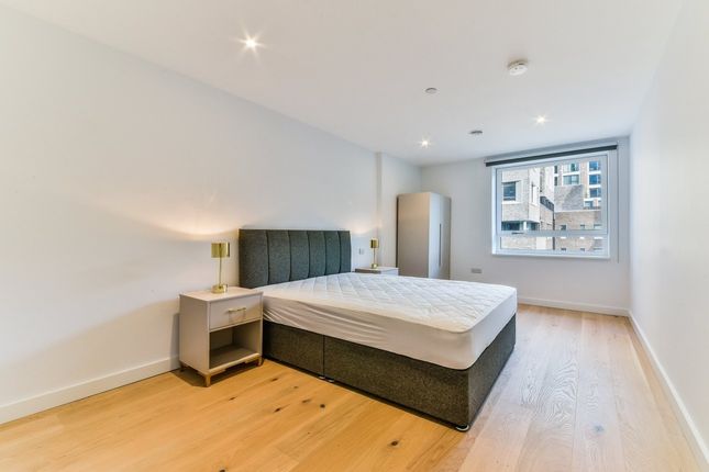1602 Walton Heights, 143, Walworth Road, London photo 4