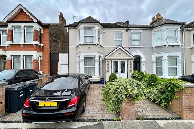 Property for sale in Cambridge Road, Seven Kings, Ilford IG3