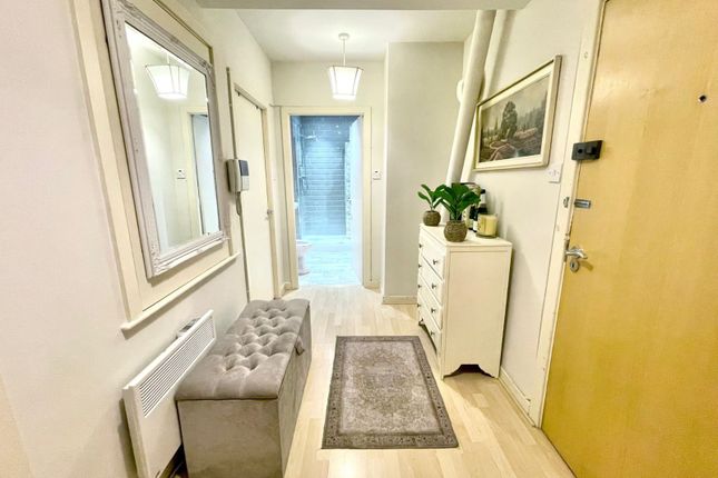 Flat 3, 1, Harewood Street, West Yorkshire photo 5