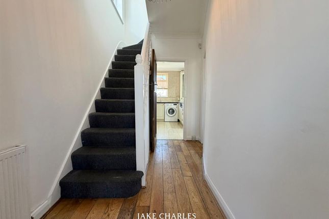 462, Davidson Road, Croydon photo 4