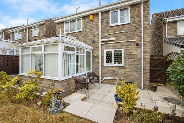 3-bed detached on 3, Westwinn Garth, Leeds, £300,000