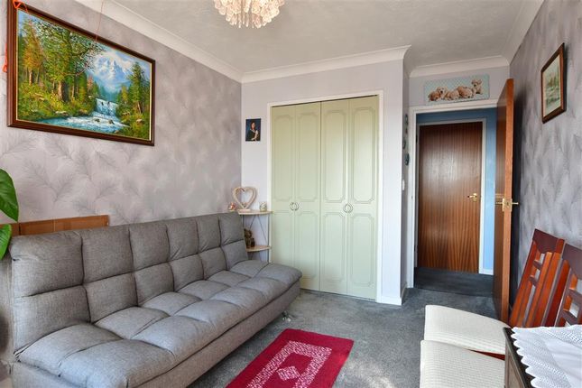 Flat for sale in Broadwater Road, Worthing, West Sussex