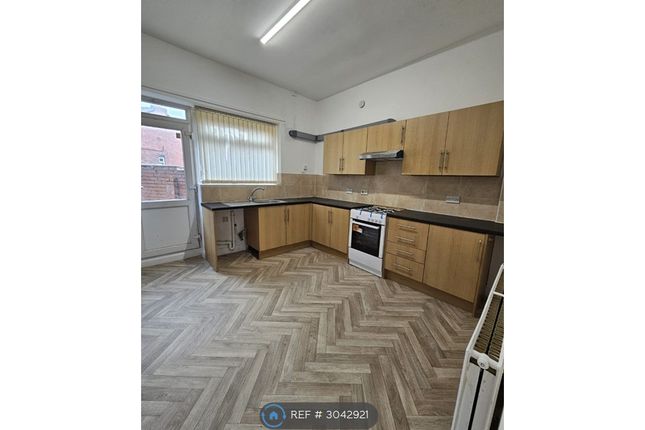 Whiteacre Road, Ashton-Under-Lyne photo 3