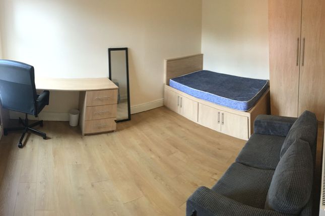 314 Wilmslow Road, Manchester photo 3