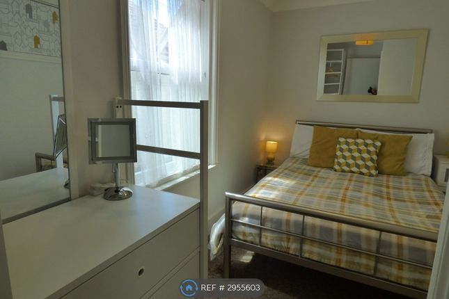 Flat, Clifton Road, Littlehampton photo 4