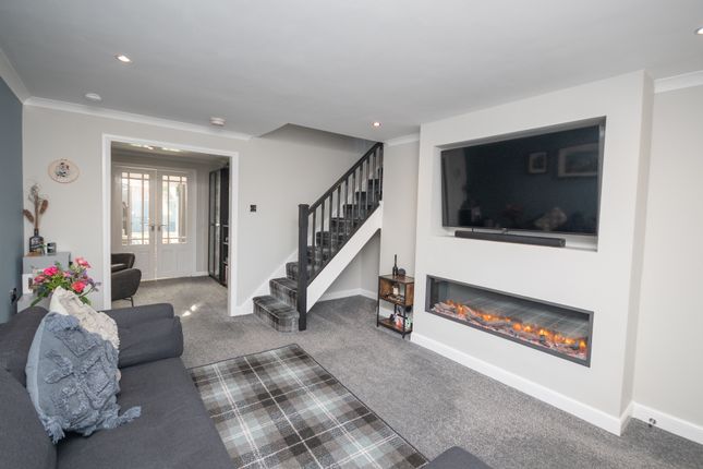 5, Kingshill Avenue, Cumbernauld  photo 3