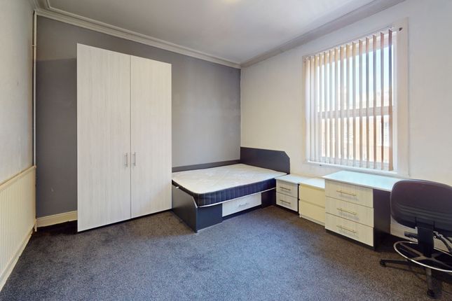 Claremont Avenue, Leeds photo 3