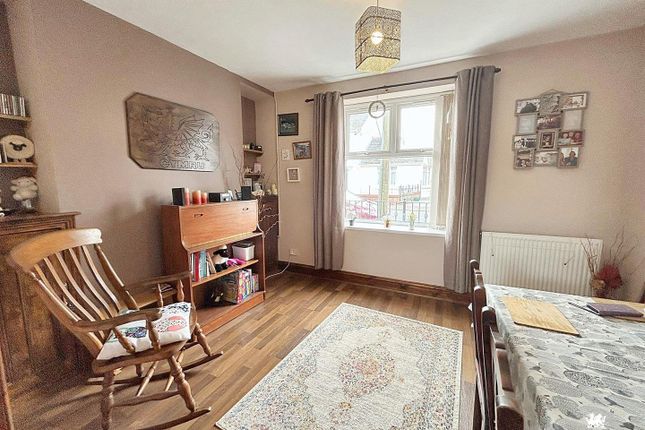 7, Talbot Road, Ammanford photo 4