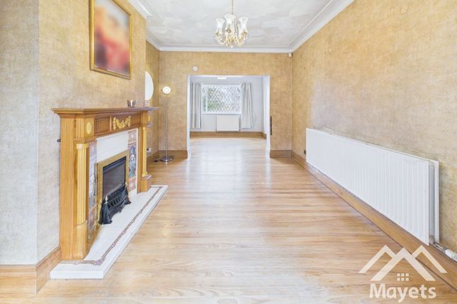 6 Lammack Road, Blackburn photo 3