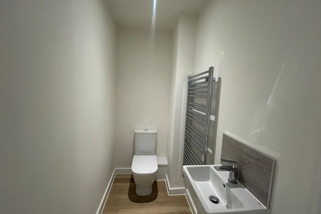 16, Birmingham photo 3