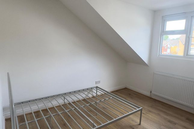 F3, 51A, Norbury Road, London photo 4