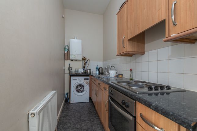 24, Redwing Crescent, Huddersfield photo 3