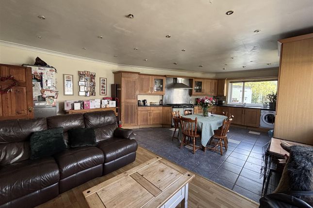 27, Stepney Road, Llanelli photo 2