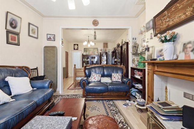 23, Chestnut Road, Enfield photo 4