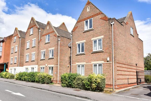 Thumbnail Flat to rent in Standon Court, New High Street
