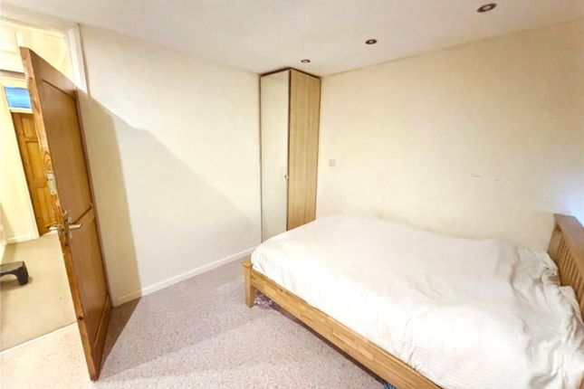 37, Brandy Way, Sutton photo 4