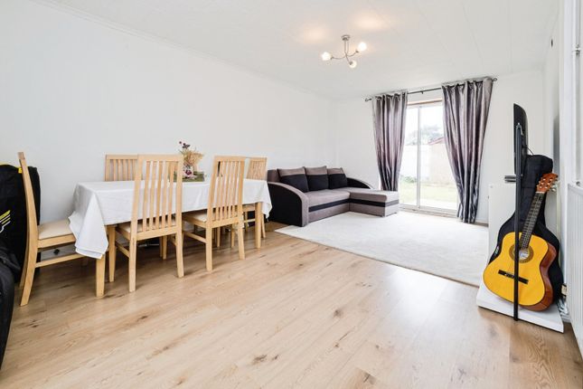 59, Harlow Road, Essex photo 4