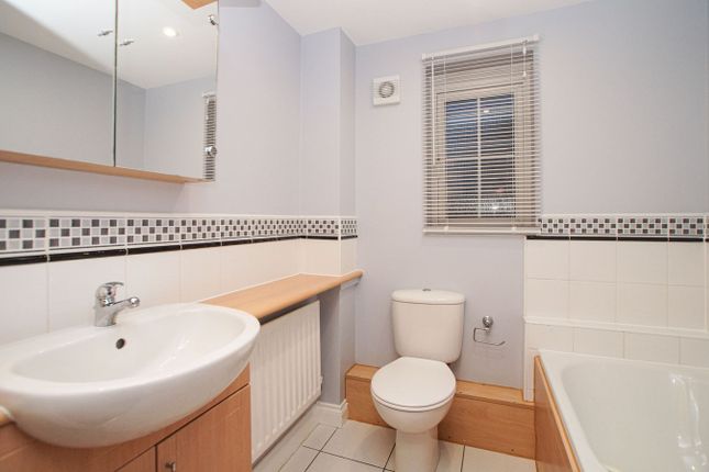 74, Watermans Walk, Carlisle photo 4