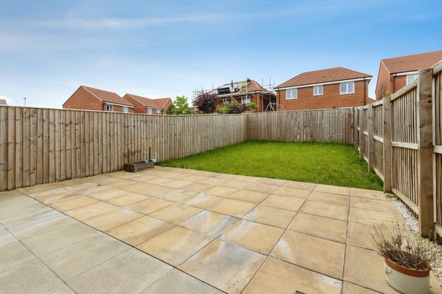 20, Tree Top Drive, West Yorkshire photo 4