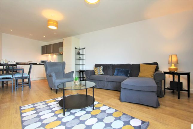 Flat for sale in Candle House, Wharf Approach, Leeds