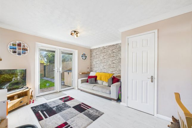 55, Westfield, Aylesbury photo 4