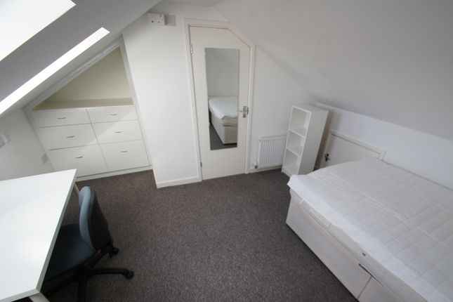 Thumbnail Room to rent in Swan Lane, Coventry