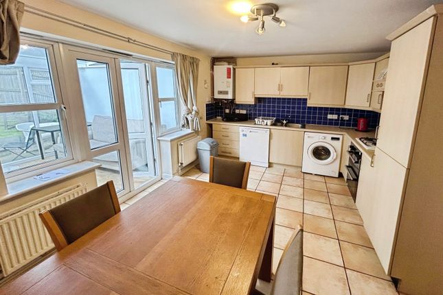 27, Pencarrow Close, Manchester photo 2