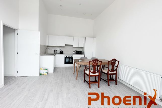 Flat for sale in Nestles Avenue, Hayes