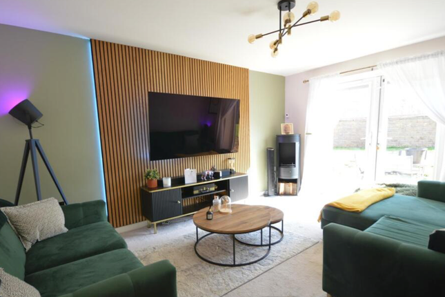 1, Eveland Close, Corby photo 3