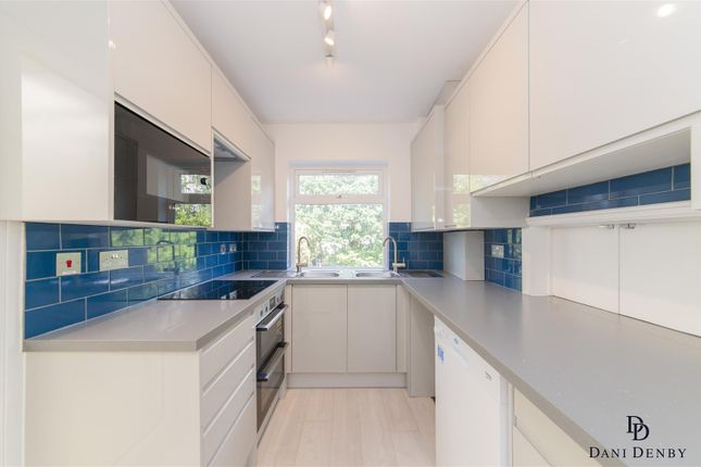 Farm Road, Edgware photo 4