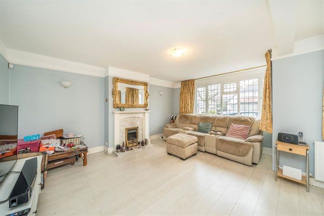 6, Exford Gardens, London photo 2