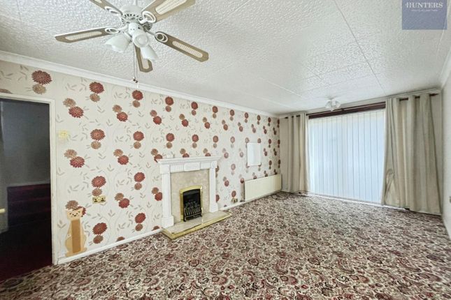 12, Wellstone Drive, Leeds photo 2