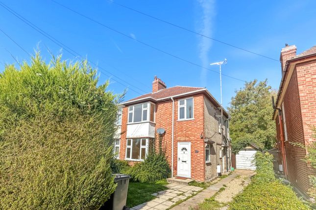 3-bed semi-detached on 135, Queen Ediths Way, Cambridge, £1,675/mo
